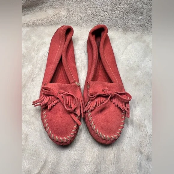Minnetonka flats Size 9 - Picture 1 of 5